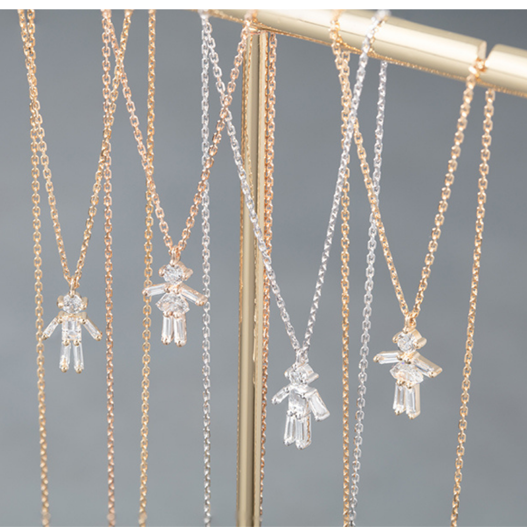 Diamonds and 18Kt Yellow Gold Girl Necklace